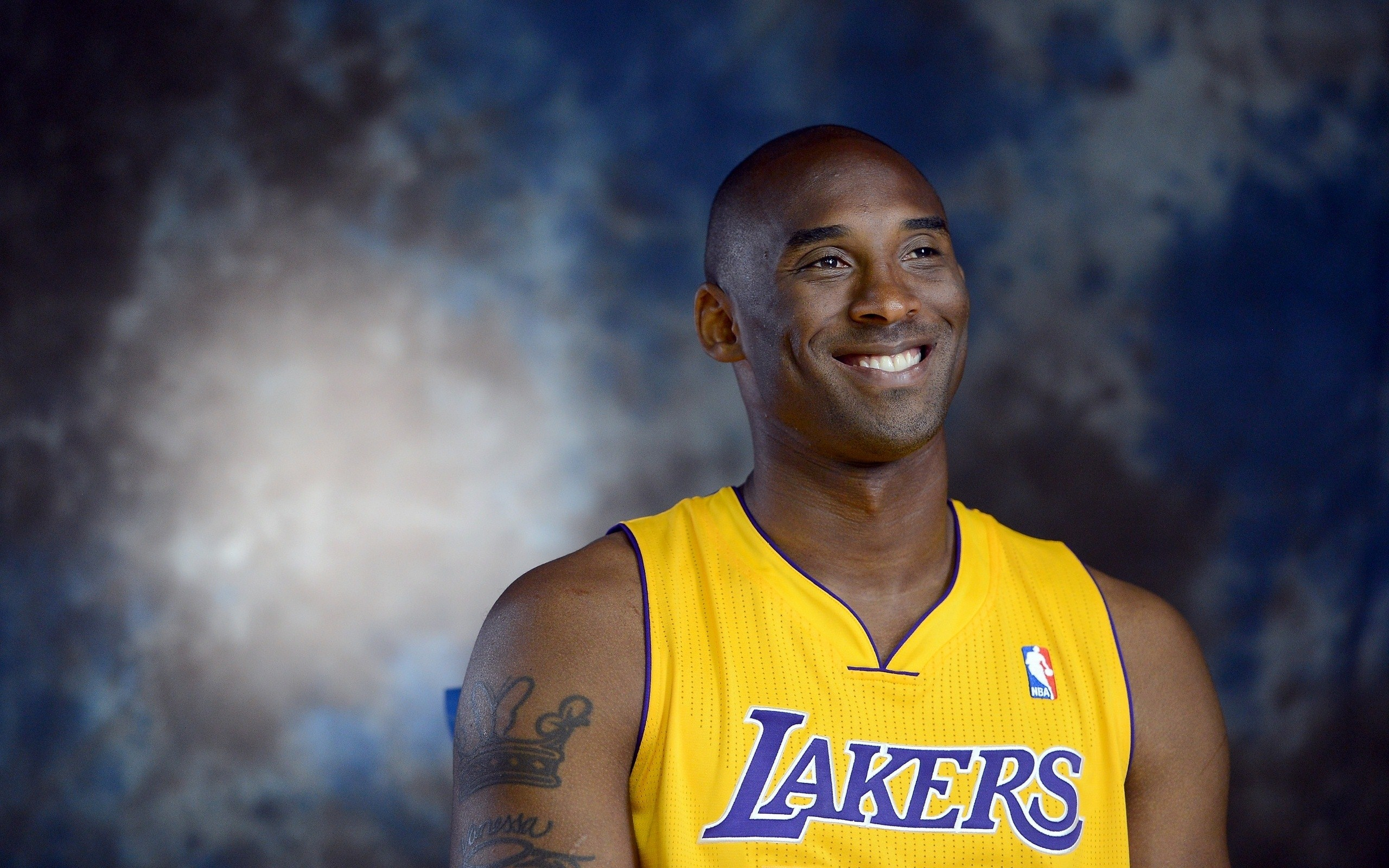 向鹏在后面 向鹏在后面