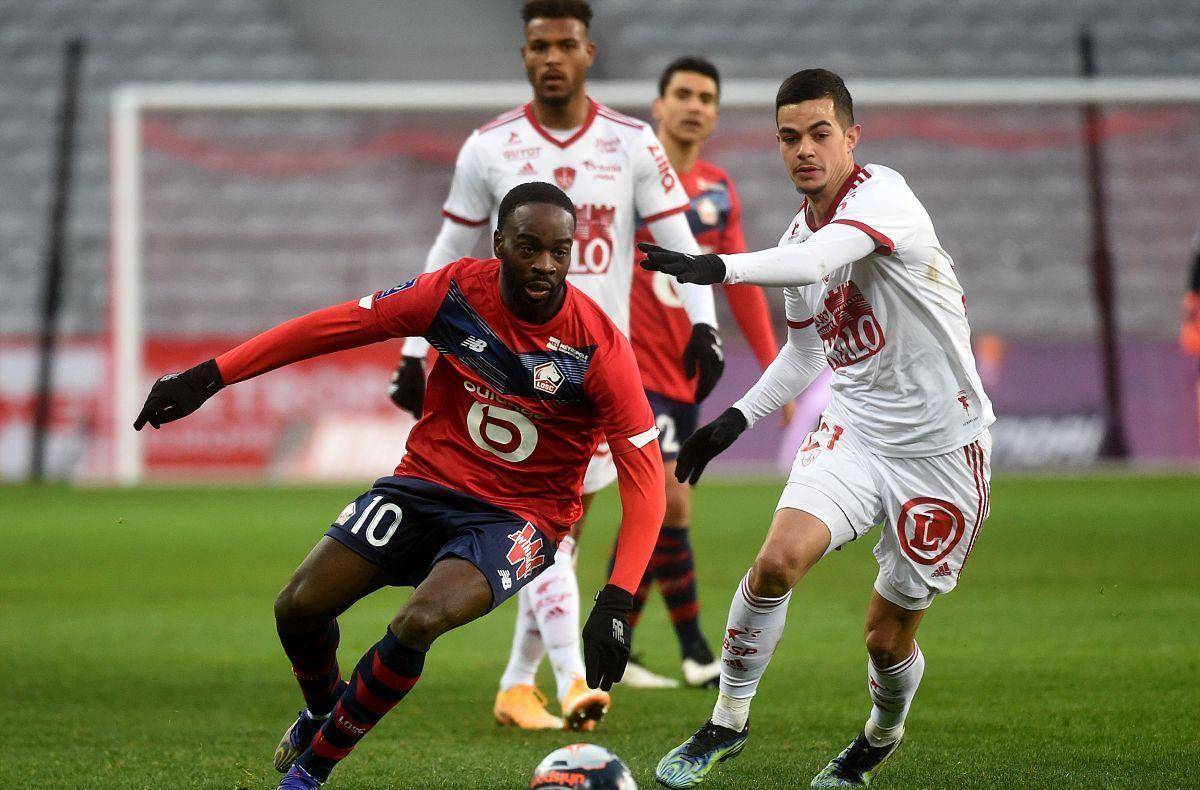 赛充满了更 赛充满了更