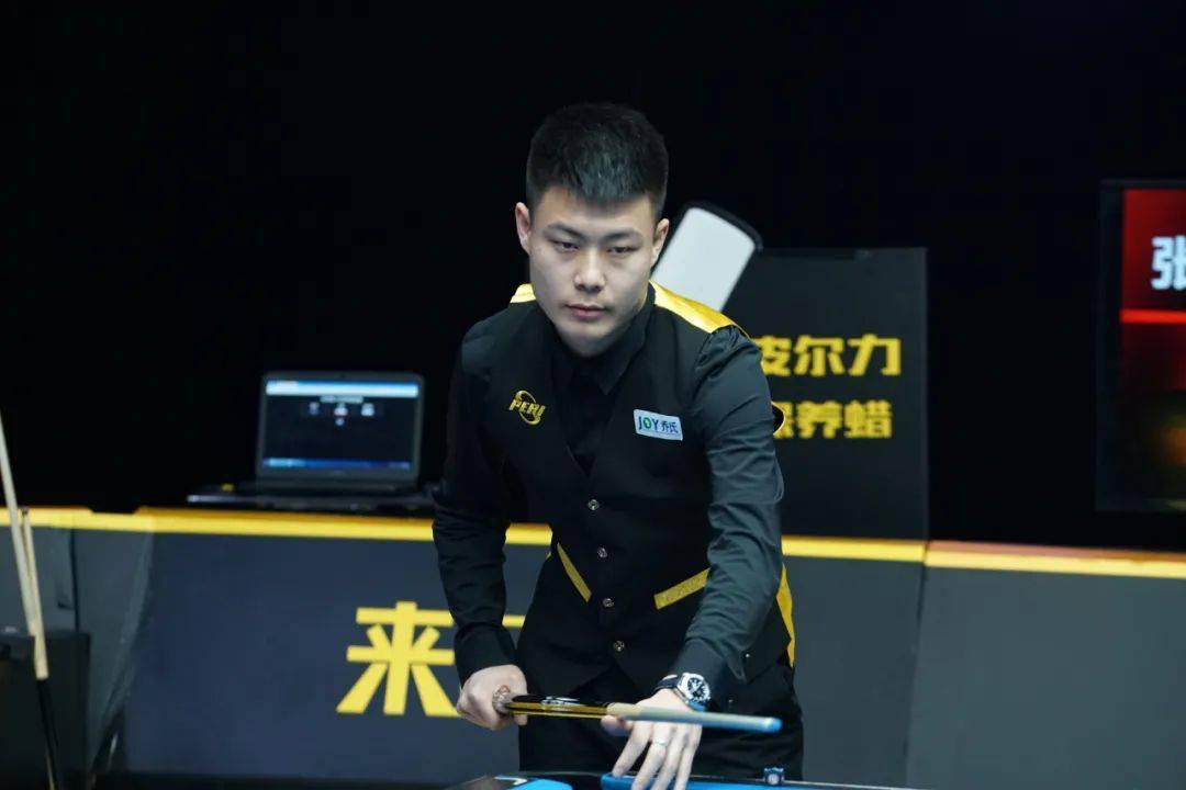 边后卫套上 边后卫套上